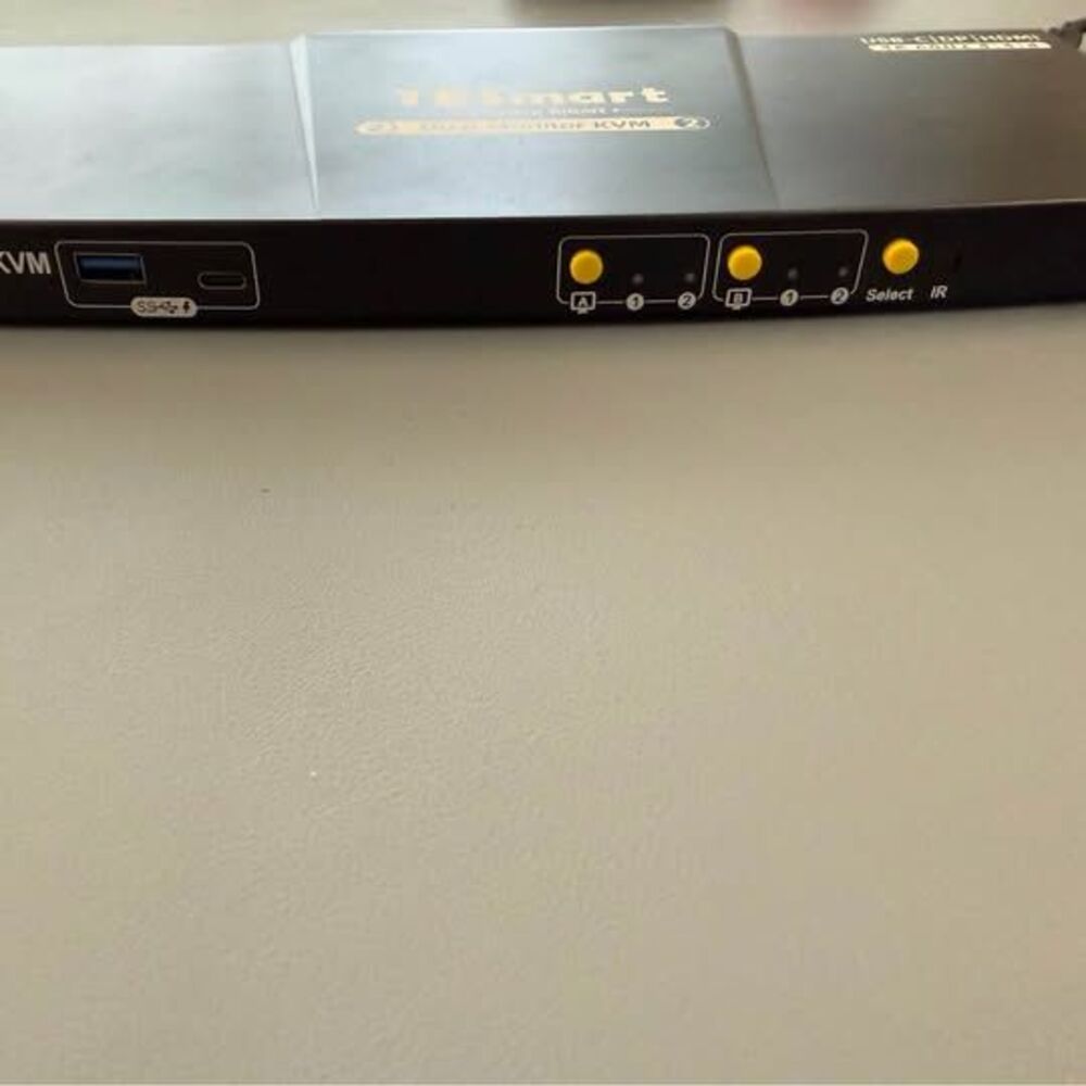 KVM Switch - Picture 2 of 10